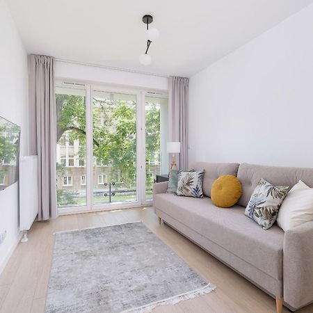 Krowoderska Apartment With Balcony Near City Center By Rent Like Home クラクフ エクステリア 写真