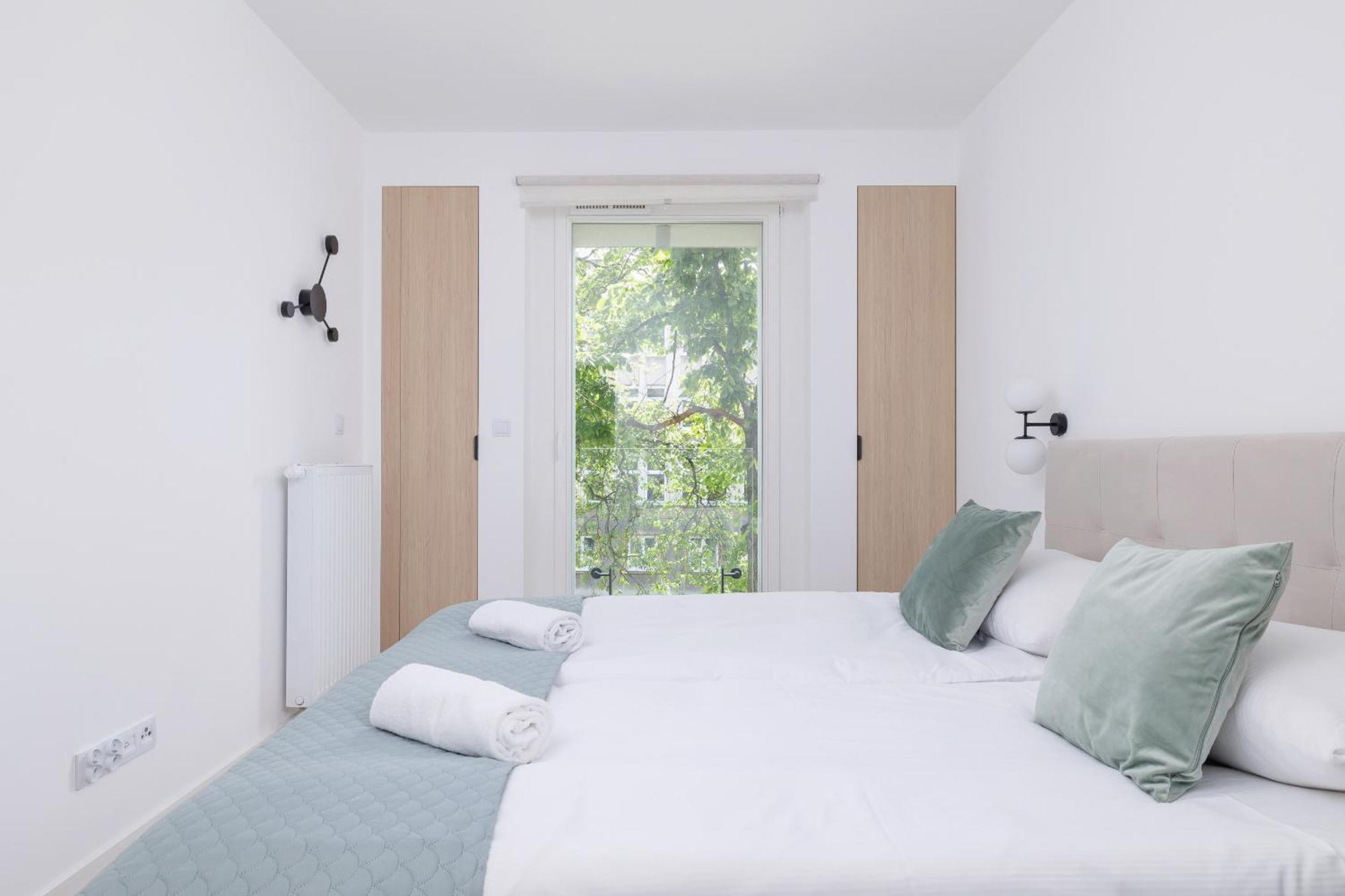 Krowoderska Apartment With Balcony Near City Center By Rent Like Home クラクフ エクステリア 写真