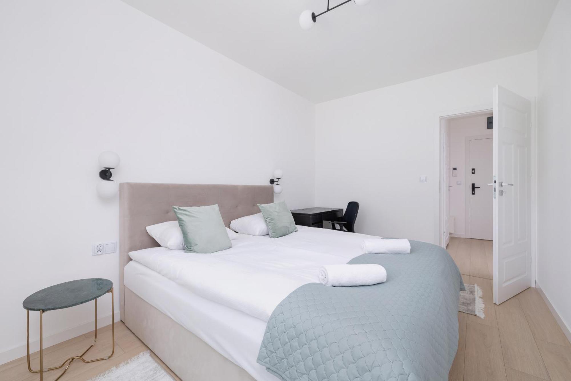 Krowoderska Apartment With Balcony Near City Center By Rent Like Home クラクフ エクステリア 写真